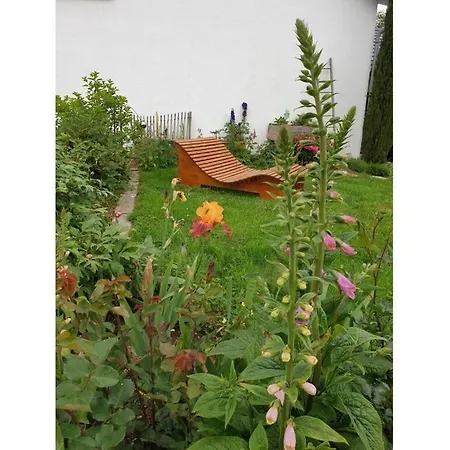 In The Rose Garden شقة *